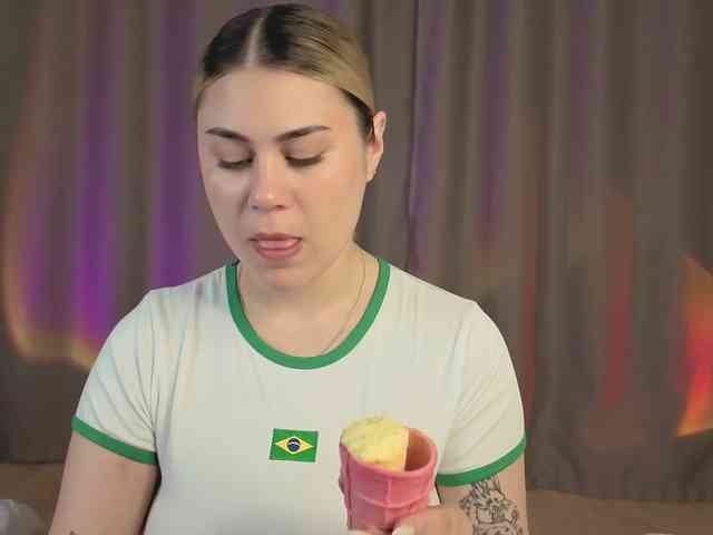 mirabellashake1 webcam
