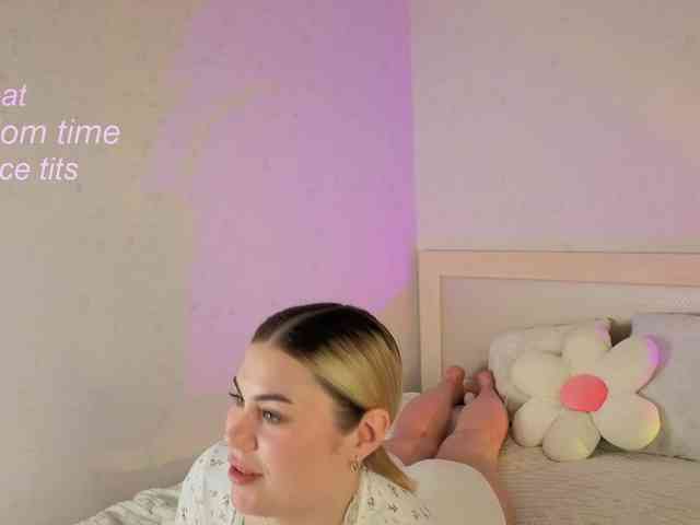 mirabellashake1 webcam