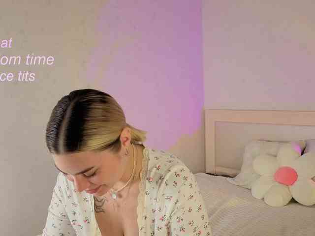 mirabellashake1 webcam