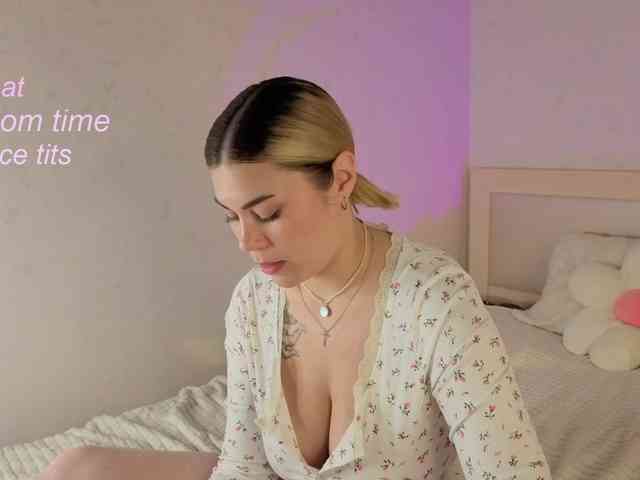 mirabellashake1 webcam