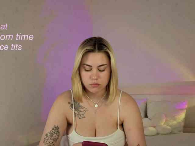 mirabellashake1 webcam