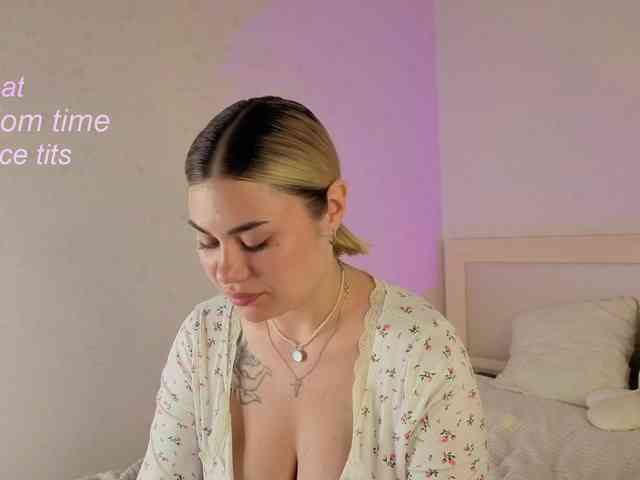 mirabellashake1 webcam