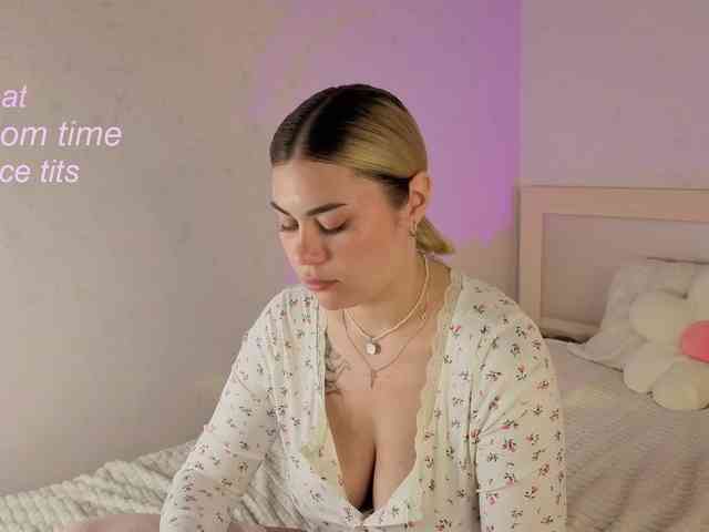 mirabellashake1 webcam