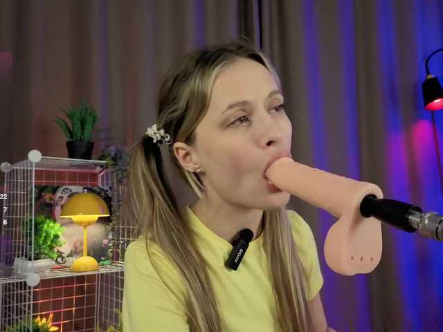 mirabelladoll1's BongaCams show and profile