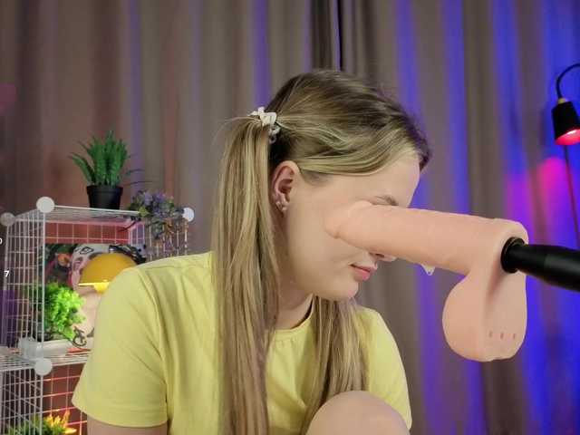 mirabelladoll1's BongaCams show and profile