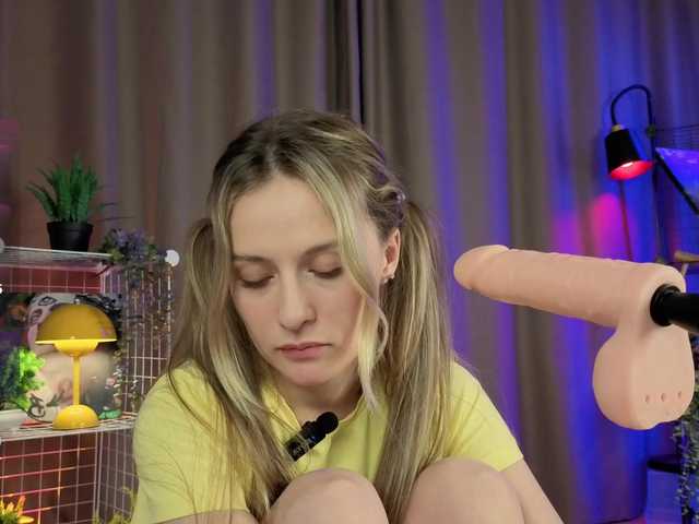 mirabelladoll1's BongaCams show and profile