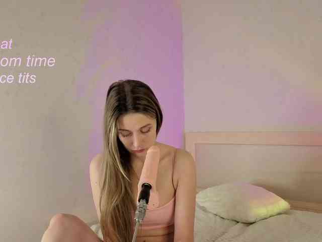 mirabelladoll1 webcam