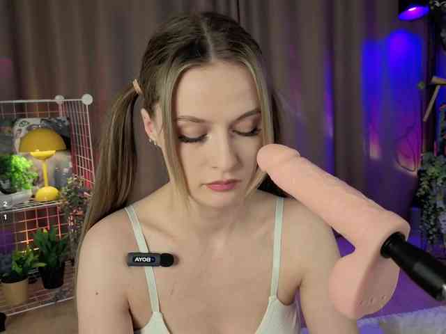 mirabelladoll1 webcam