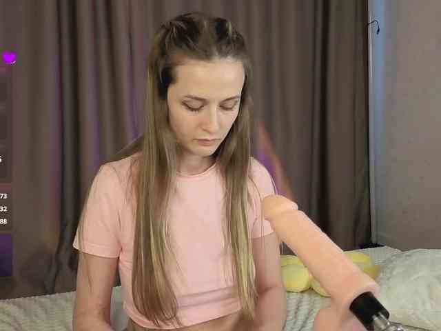 mirabelladoll1 webcam
