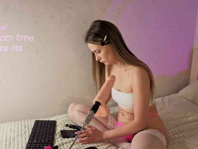 mirabelladoll1 webcam