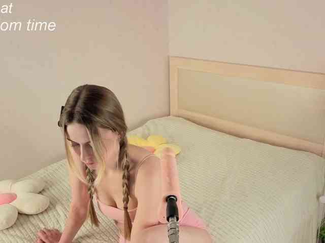 mirabelladoll1 webcam