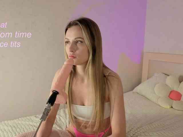 mirabelladoll1 webcam