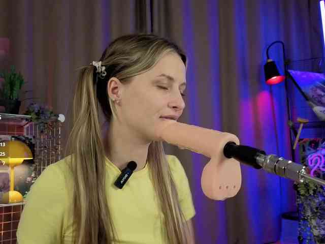 mirabelladoll1 webcam