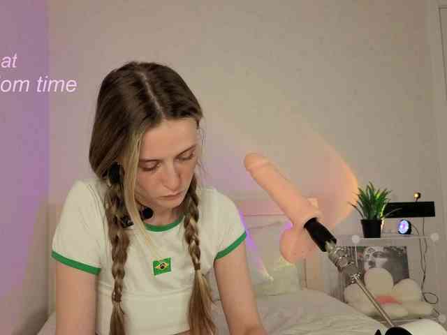 mirabelladoll1 webcam