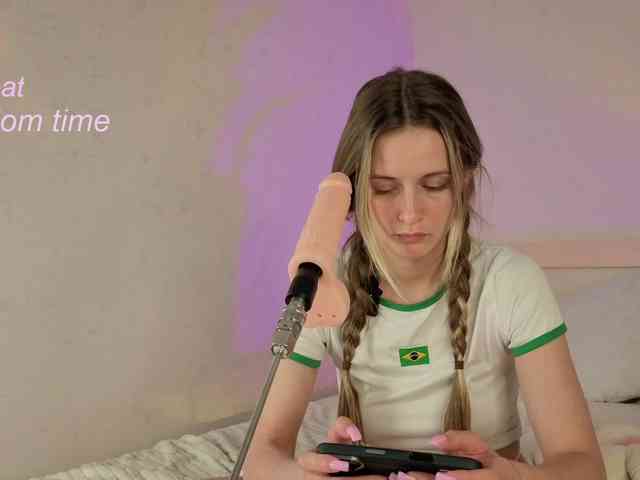 mirabelladoll1 webcam