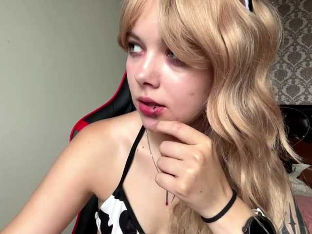 FaithMaffitt — live female cam