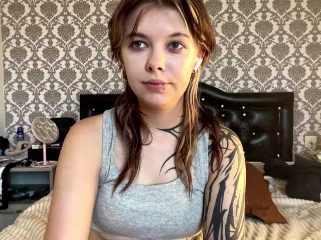 FaithMaffitt live cam preview