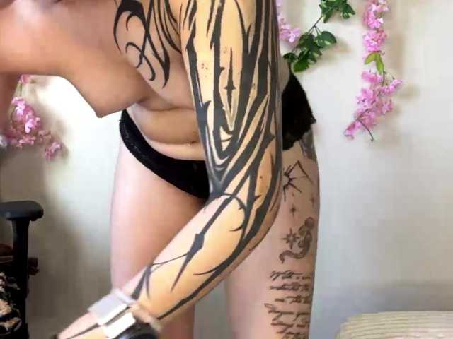 FaithMaffitt live cam on BongaCams