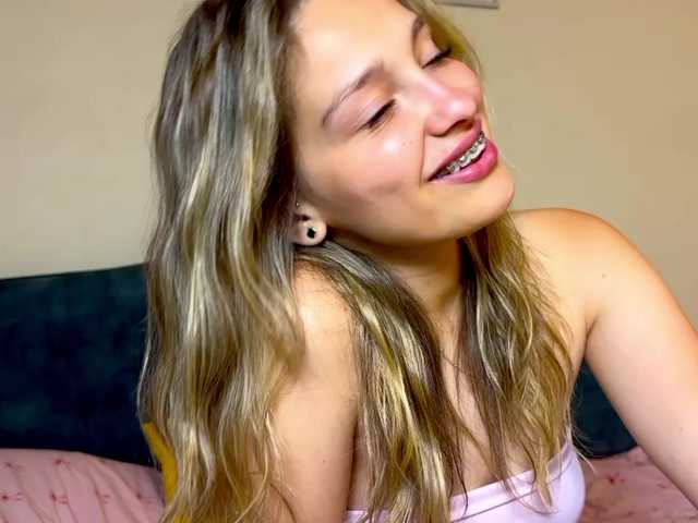 cute-honey live cam on BongaCams