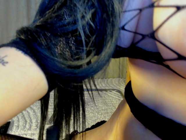 Blueeeediamond live cam on BongaCams