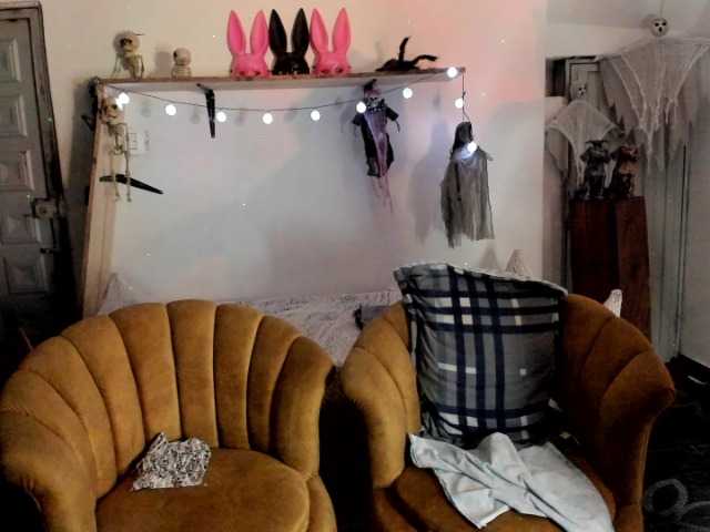 DirtyLadys69 live cam on BongaCams