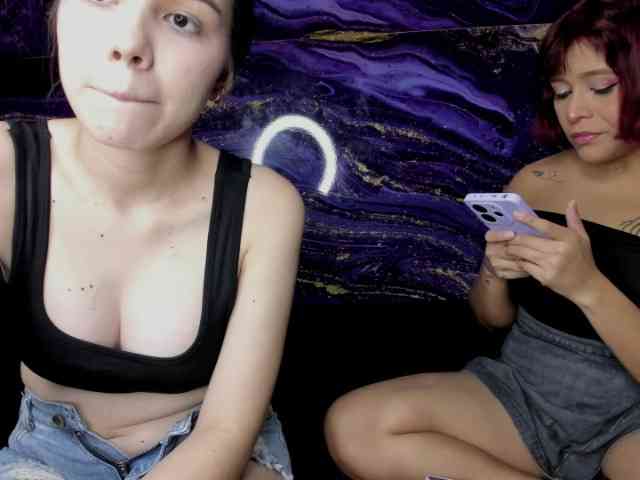 DirtyLadys69 webcam