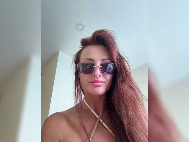 MollyLoveX live cam on BongaCams