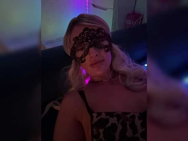 MollyLoveX live cam on BongaCams