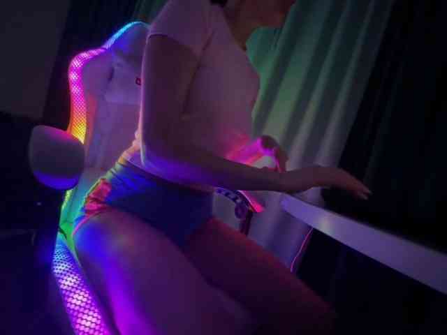 AlisaLoveX webcam