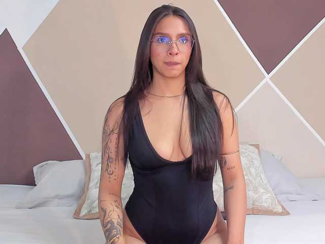 AnaBustamante live cam on BongaCams