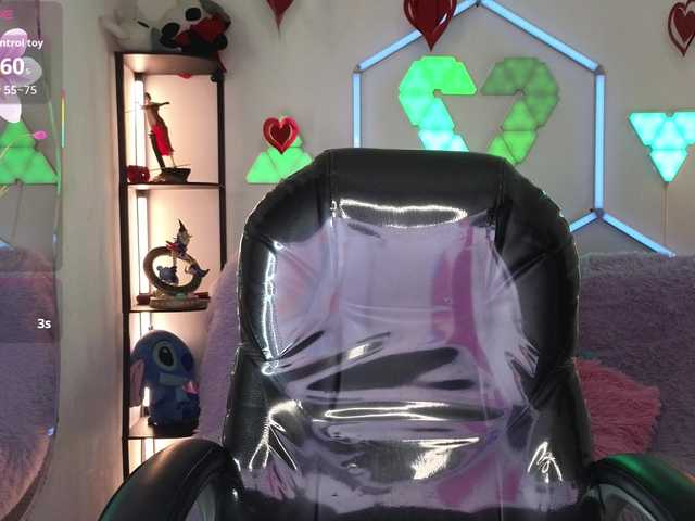 ElyCandyCurse — live female cam