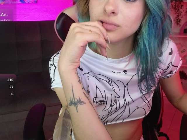 ElyCandyCurse live cam on BongaCams