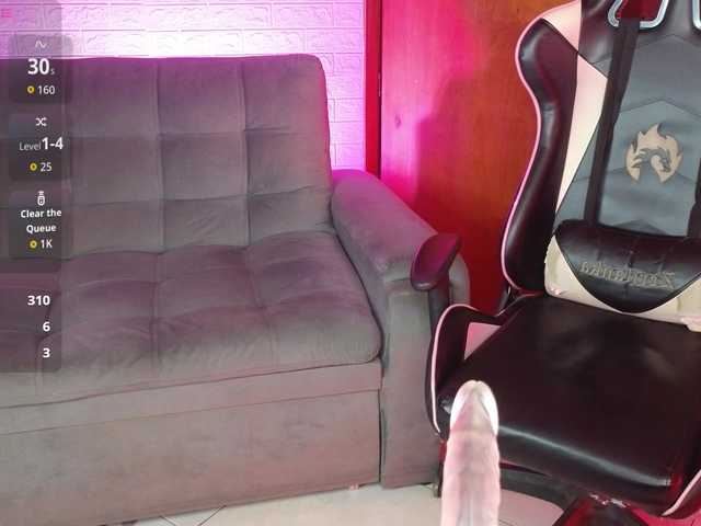 ElyCandyCurse live on BongaCams