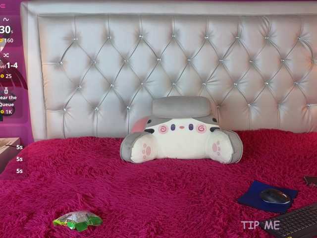 ElyCandyCurse live cam on BongaCams