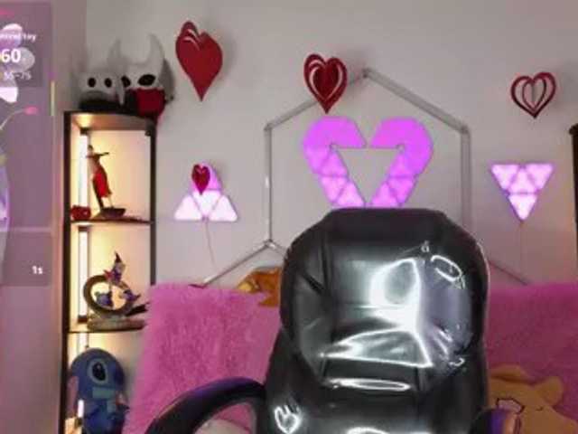 ElyCandyCurse live cam on BongaCams