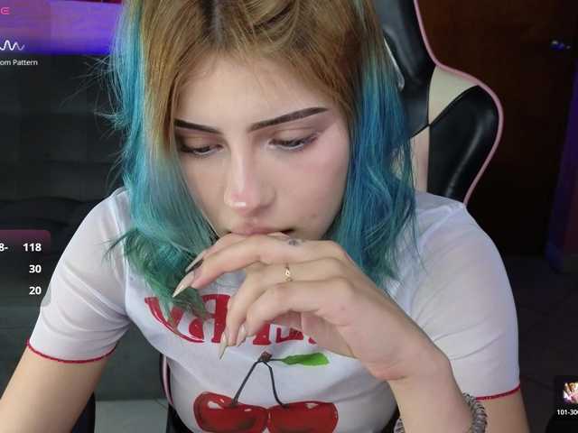 ElyCandyCurse live cam on BongaCams