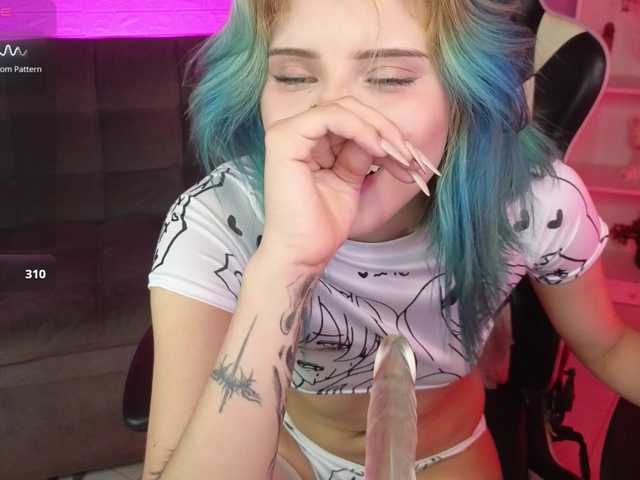ElyCandyCurse live cam on BongaCams