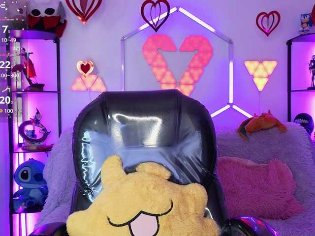 ElyCandyCurse live cam on BongaCams