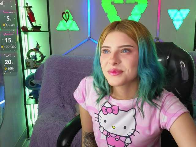 ElyCandyCurse live cam on BongaCams