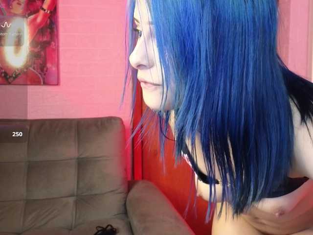 ElyCandyCurse live cam on BongaCams