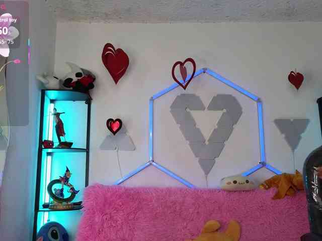 ElyCandyCurse webcam