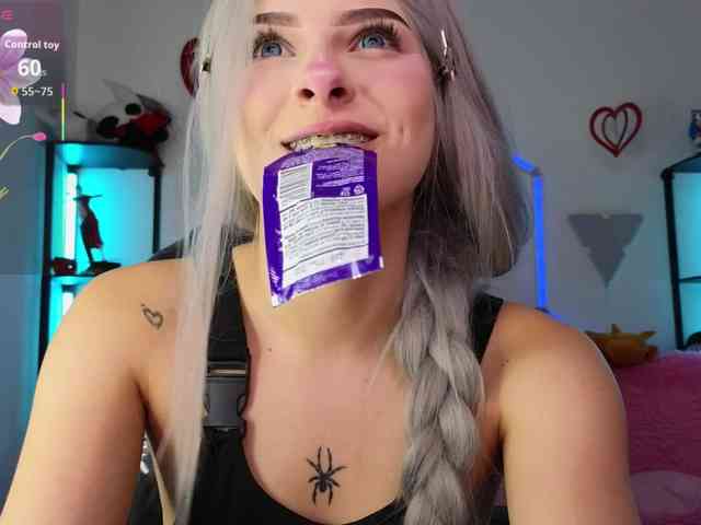 ElyCandyCurse webcam