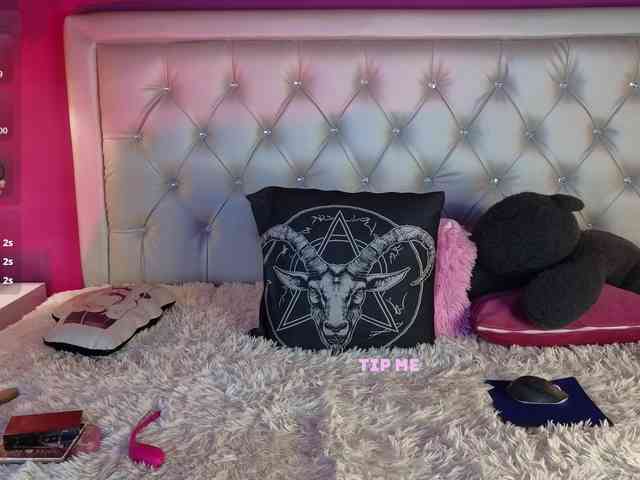 ElyCandyCurse webcam