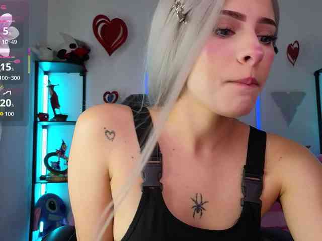 ElyCandyCurse webcam