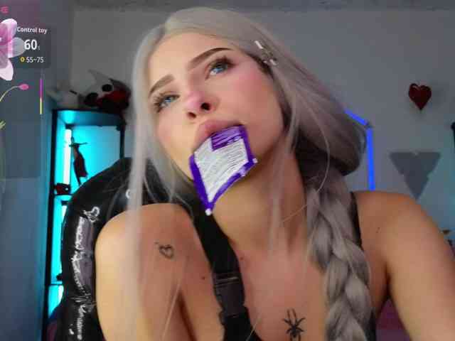 ElyCandyCurse webcam