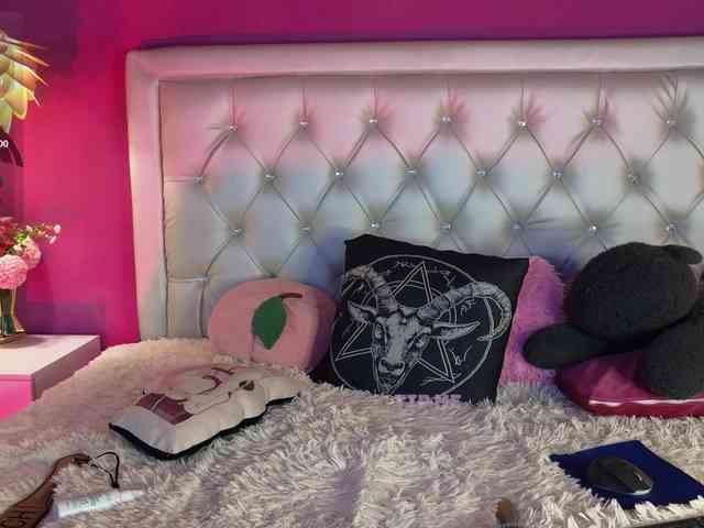 ElyCandyCurse webcam