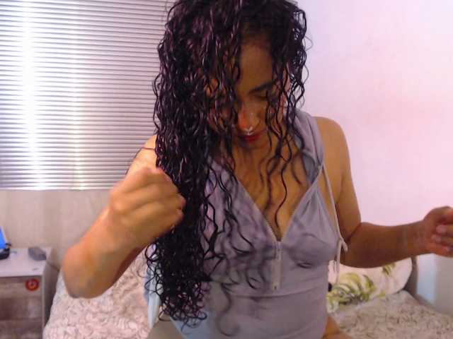 23velvet live cam on BongaCams