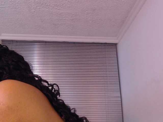 23velvet live cam on BongaCams