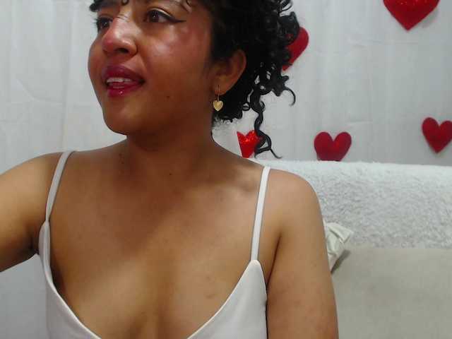 23velvet live cam on BongaCams