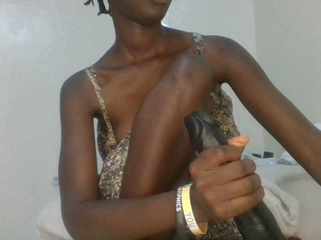 Lovelyebony7's BongaCams show and profile